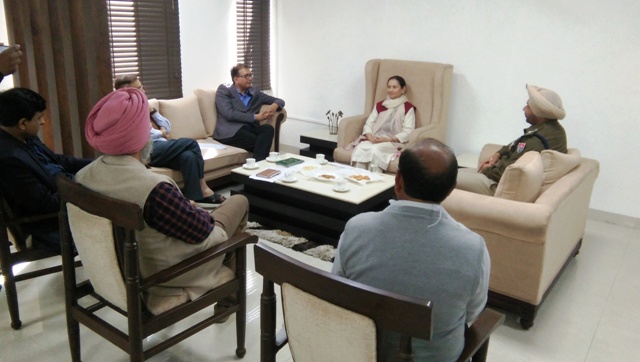 मंत्री अरुणा चौधरी ने लिया प्रंबंधो का जायजा, उच्च अधिकारियों के साथ की मीटिंग