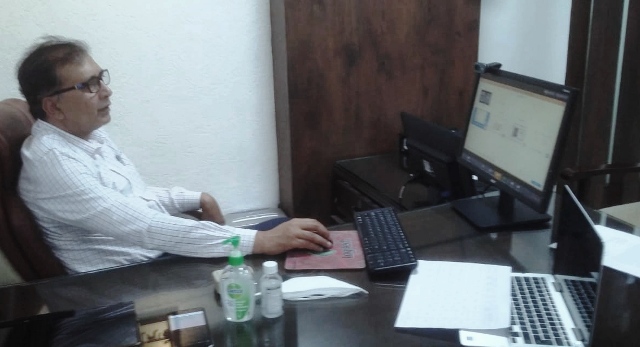 डीसी गुरदासपुर ने विडियों कांफ्रेंस के जरिए के जरिए बैंक अधिकारियों से की मींटिग