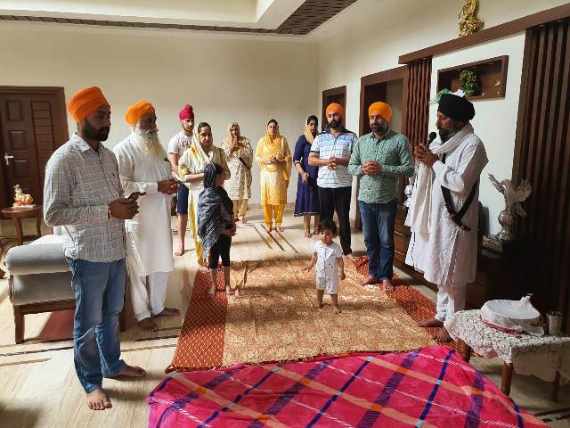पाहड़ा परिवार ने बैसाखी पर सुखमणि साहब का पाठ करवाकर सरबत के भले के लिए की अरदास