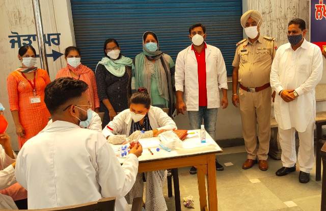 बटाला में ट्रेसिंग ने कम किया संक्रमण का ग्राफ, खतरा बरकार, जिले में कुल 30 अन्य पाए गए संक्रमित मरीज