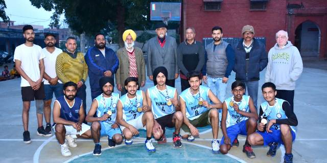 आल इंडिया यूथ वेल्फेयर चैंपियनशिप में गुरदासपुर की बास्केटबाल टीम ने जीता गोल्ड़