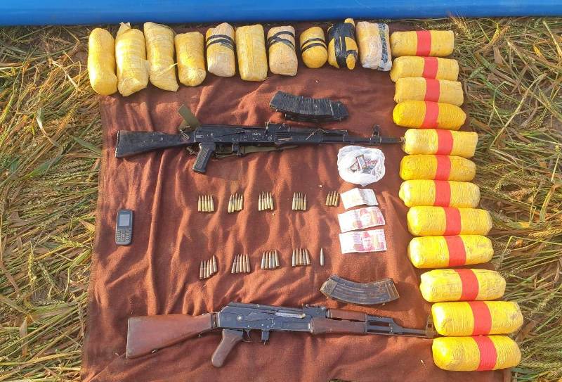 In Joint Operation Punjab Police & BSF neutralise Pakistani Smuggler at Indo-Pak Border; 23kg heroin, weapons recovered