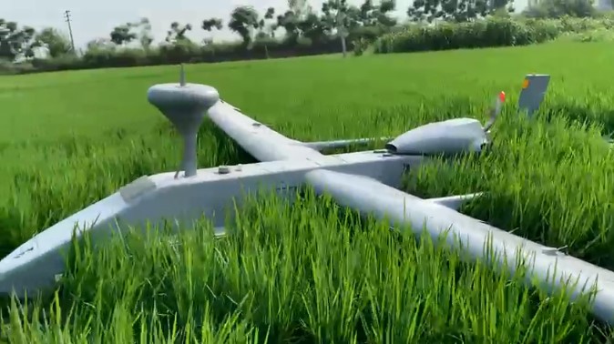 रीमोटली पाईलेट एयरक्राफ्ट (आर.पी.ए) ड्रोन नियंत्रिण खोने से खेतों में गिरा