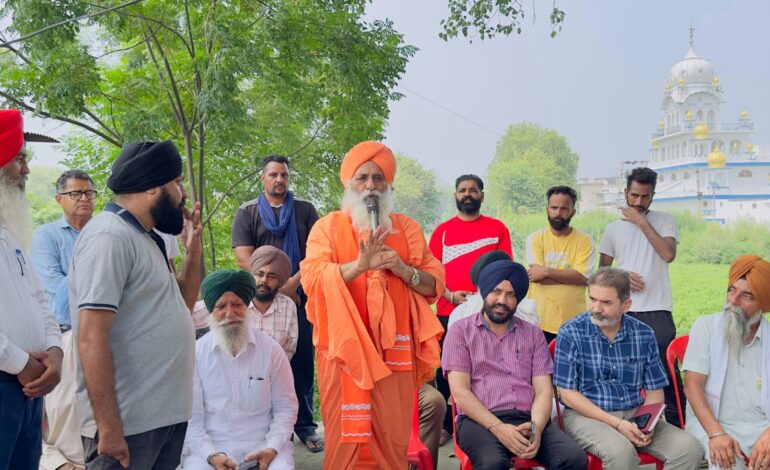 ਵਾਤਾਵਰਨ ਪ੍ਰੇਮੀ ਅਤੇ ਰਾਜ ਸਭਾ ਮੈਂਬਰ ਸੰਤ ਬਲਬੀਰ ਸਿੰਘ ਸੀਚੇਵਾਲ ਦੇ ਯਤਨਾਂ ਸਦਕਾ ਕਾਹਨੂੰਵਾਨ ਛੰਭ ਵਿੱਚ ਸੁੱਟੇ ਜਾਂਦੇ ਕੂੜੇ ਦਾ ਮਸਲਾ ਹੱਲ ਹੋਇਆ