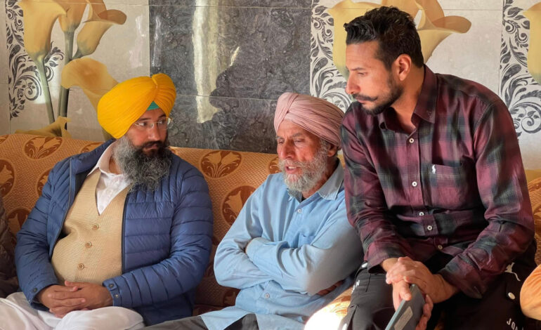 ਪਿੰਡ ਰਾਜੂ ਬੇਲਾ ਅਤੇ ਭੈਣੀ ਮੀਆਂ ਖਾਂ ਦੇ ਅਮਰੀਕਾ ਤੋਂ ਡੀਪੋਰਟ ਹੋਏ ਨੌਜਵਾਨਾਂ ਨਾਲ ਚੇਅਰਮੈਨ ਸੇਖਵਾਂ ਨੇ ਮੁਲਾਕਾਤ ਕੀਤੀ