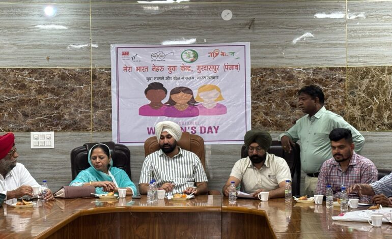 ਨਗਰ ਕੌਂਸਲ ਦੀ ਮੀਟਿੰਗ ਵਿੱਚ ਸ਼ਹਿਰ ਵਿੱਚ ਚੱਲ ਰਹੇ ਵਿਕਾਸ ਕਾਰਜਾਂ ਅਤੇ ਹੋਰ ਅਹਿਮ ਮੁੱਦਿਆਂ ‘ਤੇ ਚਰਚਾ