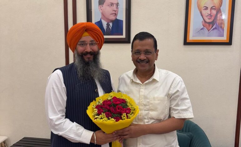 ਚੇਅਰਮੈਨ ਜਗਰੂਪ ਸਿੰਘ ਸੇਖਵਾਂ ਵੱਲੋਂ ਆਮ ਆਦਮੀ ਪਾਰਟੀ ਦੇ ਕਨਵੀਨਰ ਅਰਵਿੰਦ ਕੇਜਰੀਵਾਲ ਨਾਲ ਵਿਸ਼ੇਸ਼ ਮੁਲਾਕਾਤ