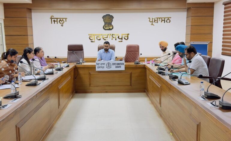 ਡੇਂਗੂ, ਮਲੇਰੀਆ, ਚਿਕਨਗੁਨੀਆ ਅਤੇ ਹੋਰ ਵੈਕਟਰ ਬੋਰਨ ਬਿਮਾਰੀਆਂ ਦੀ ਰੋਕਥਾਮ ਲਈ ਸਿਹਤ ਵਿਭਾਗ ਵਿਸ਼ੇਸ਼ ਚੌਕਸੀ ਵਰਤੇ : ਡਿਪਟੀ ਕਮਿਸ਼ਨਰ