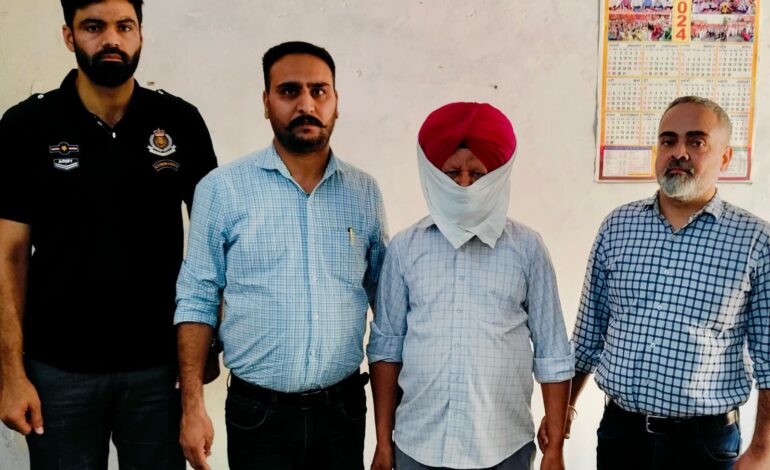 ਭ੍ਰਿਸ਼ਟਾਚਾਰ ਵਿਰੁੱਧ ਜ਼ੀਰੋ ਸਹਿਣਸ਼ੀਲਤਾ : ਵਿਜੀਲੈਂਸ ਬਿਊਰੋ ਦੇ ਉੱਡਣ ਦਸਤੇ ਵੱਲੋਂ ਰਿਸ਼ਵਤ ਲੈਂਦਾ ਜੂਨੀਅਰ ਇੰਜੀਨੀਅਰ ਰੰਗੇ ਹੱਥੀਂ ਕਾਬੂ