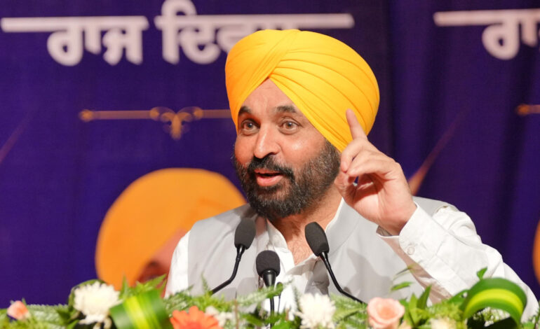 ‘ਆਪ’ ਸਰਕਾਰ ਨੇ ਸਰਪੰਚਾਂ ਦਾ ਮਾਣ-ਭੱਤਾ ਵਧਾ ਕੇ ਦੋ ਹਜ਼ਾਰ ਰੁਪਏ ਕੀਤਾ; ਪੰਜਾਬ ਵਿੱਚ ਹੁਣ ਤੱਕ ਦਾ ਸਭ ਤੋਂ ਵੱਡਾ ਵਾਧਾ