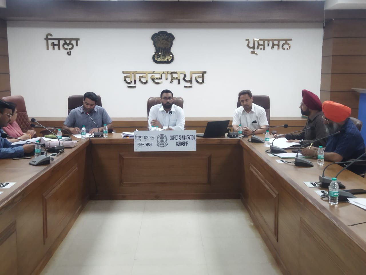 ਡਿਪਟੀ ਕਮਿਸ਼ਨਰ ਨੇ ਯੁੱਧ ਨਸ਼ਿਆਂ ਵਿਰੁੱਧ ਮੁਹਿੰਮ ਨੂੰ ਹੋਰ ਤੇਜ਼ ਕਰਨ ਦੀਆਂ ਹਦਾਇਤਾਂ ਦਿੱਤੀਆਂ