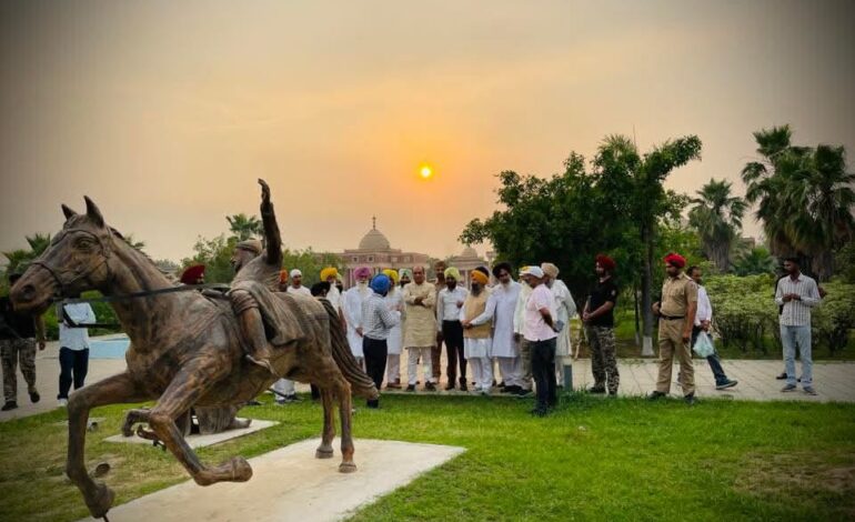 ਸਲਾਹਕਾਰ ਦੀਪਕ ਬਾਲੀ ਵੱਲੋਂ ਛੋਟਾ ਘੱਲੂਘਾਰਾ ਸ਼ਹੀਦੀ ਸਮਾਰਕ ਦਾ ਦੌਰਾ