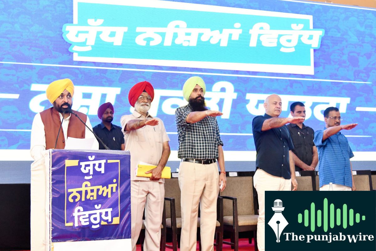 ਕੇਜਰੀਵਾਲ ਤੇ ਭਗਵੰਤ ਸਿੰਘ ਮਾਨ ਨੇ ਲੋਕਾਂ ਨੂੰ ਨਸ਼ਿਆਂ ਵਿਰੁੱਧ ਜੰਗ ਵਿੱਚ ਯੋਧੇ ਬਣਨ ਲਈ ਸਹੁੰ ਚੁਕਾਈ