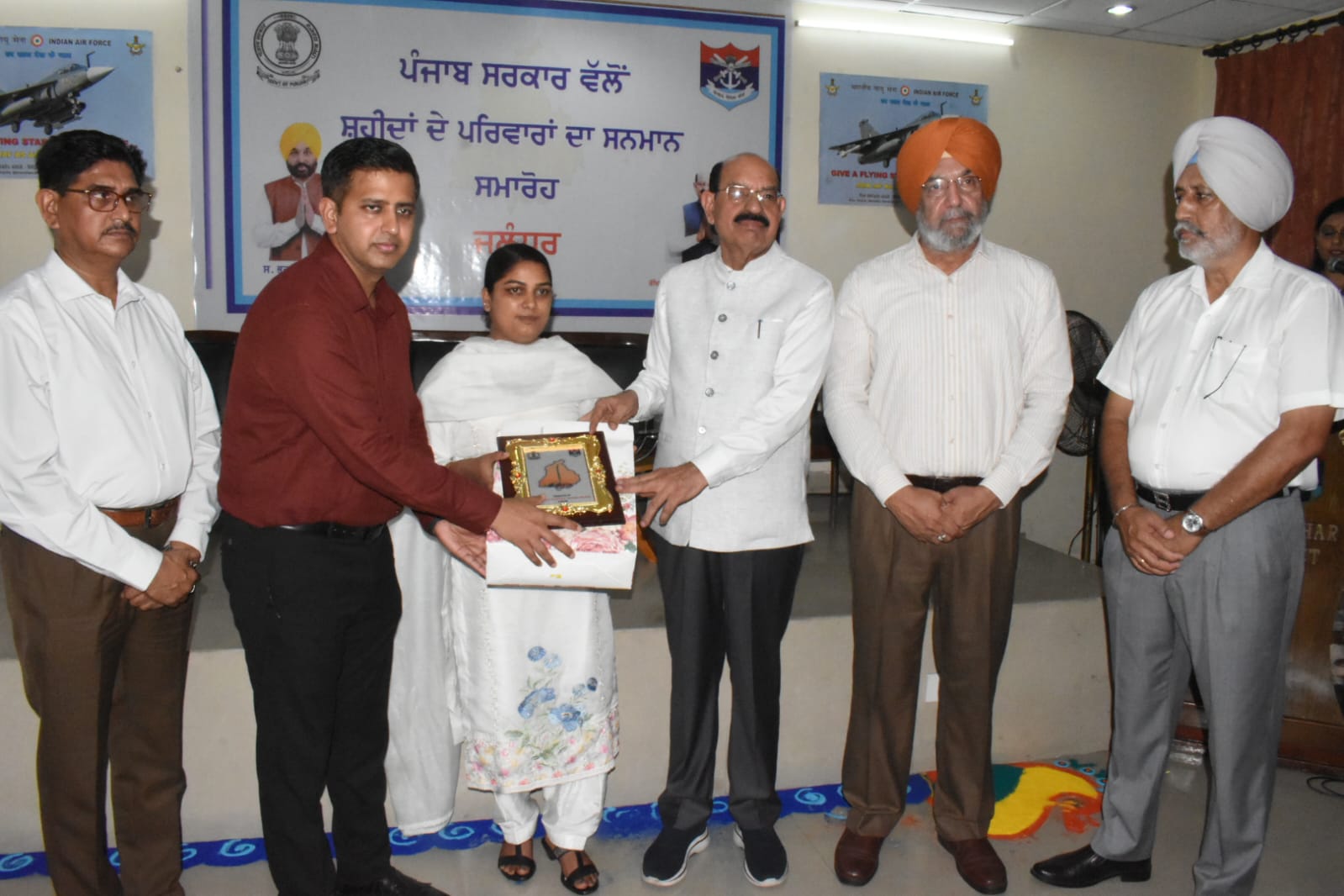 ਸ਼ਹੀਦਾਂ ਦੇ ਪਰਿਵਾਰਾਂ ਨਾਲ ਮੋਢੇ ਨਾਲ ਮੋਢਾ ਜੋੜ ਕੇ ਖੜ੍ਹੀ ਪੰਜਾਬ ਦੀ ਮਾਨ ਸਰਕਾਰ : ਮੋਹਿੰਦਰ ਭਗਤ