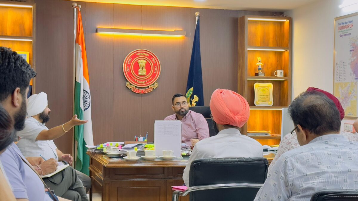 4 ਮਈ ਨੂੰ ਗੁਰਦਾਸਪੁਰ ਵਿਖੇ ਵਿਲੇਜ ਤੇ ਵਾਰਡ ਡਿਫੈਂਸ ਕਮੇਟੀਆਂ ਦੇ ਨੁਮਾਇੰਦਿਆਂ ਨਾਲ ਹੋਵੇਗੀ ਜ਼ਿਲ੍ਹਾ ਪੱਧਰੀ ਮੀਟਿੰਗ