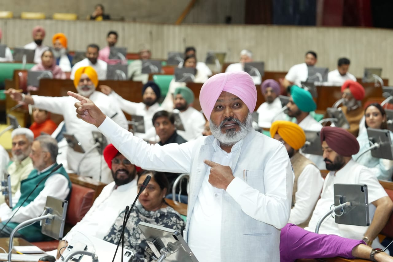 ਪੰਜਾਬ ਦੇ ਪਾਣੀਆਂ ਦਾ ਮੁੱਦਾ: ਚੀਮਾ ਵੱਲੋਂ ਭਾਜਪਾ ਅਤੇ ਕਾਂਗਰਸ ਪਾਰਟੀਆਂ ਨੂੰ ਆਪਣੀਆਂ ਗਲਤੀਆਂ ਸਵੀਕਾਰ ਕੇ ਪੰਜਾਬ ਦੇ ਲੋਕਾਂ ਤੋਂ ਮੁਆਫ਼ੀ ਮੰਗਣ ਦੀ ਚੁਣੌਤੀ