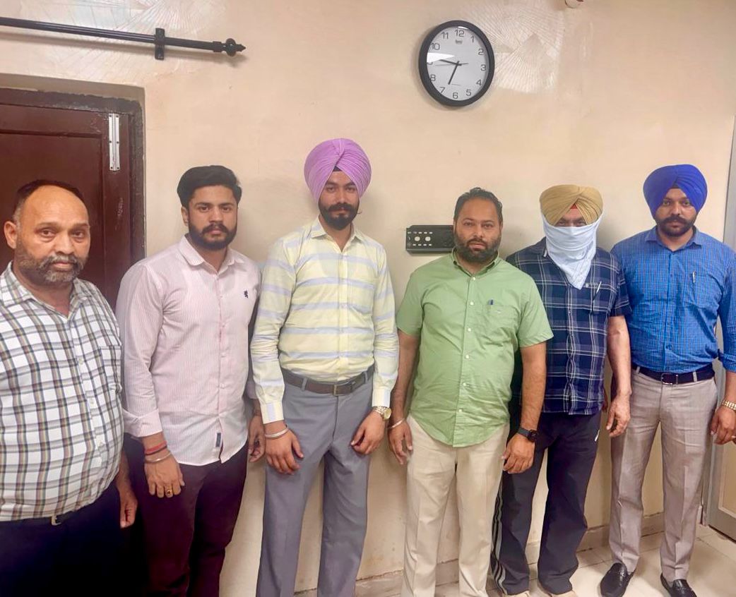 ਭ੍ਰਿਸ਼ਟਾਚਾਰ ਵਿਰੁੱਧ ਮੁਹਿੰਮ : ਵਿਜੀਲੈਂਸ ਬਿਊਰੋ ਨੇ 25,000 ਰੁਪਏ ਰਿਸ਼ਵਤ ਲੈਂਦਾ ਸਹਾਇਕ ਸਬ-ਇੰਸਪੈਕਟਰ ਕੀਤਾ ਗ੍ਰਿਫ਼ਤਾਰ