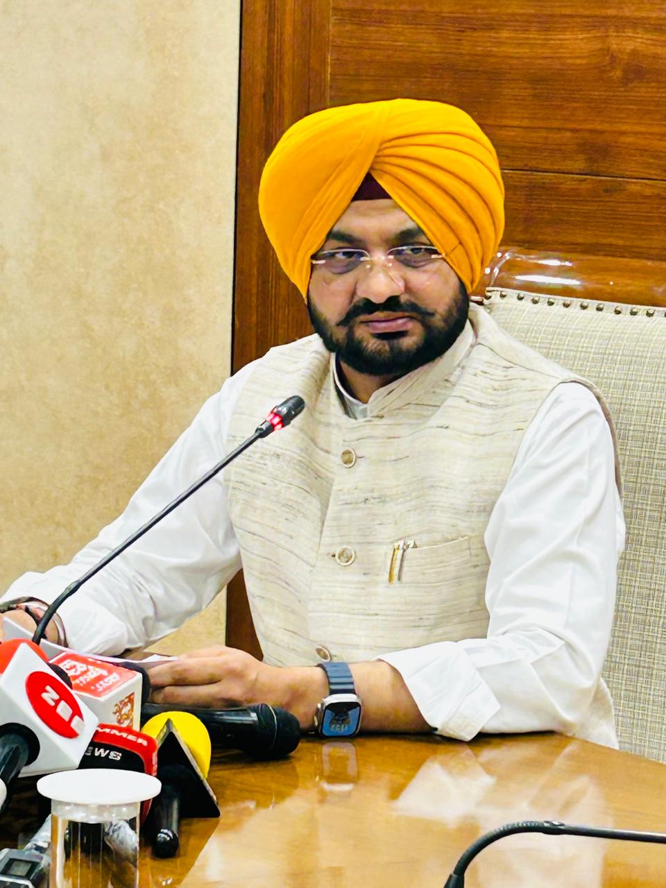 ‘ਪੱਕੀਆਂ ਸੜਕਾਂ, ਪੱਕੇ ਇਰਾਦੇ: ‘ਆਪ ਸਰਕਾਰ’ ਦਾ ਭ੍ਰਿਸ਼ਟਾਚਾਰ ਮੁਕਤ ਸੜਕ ਮਿਸ਼ਨ