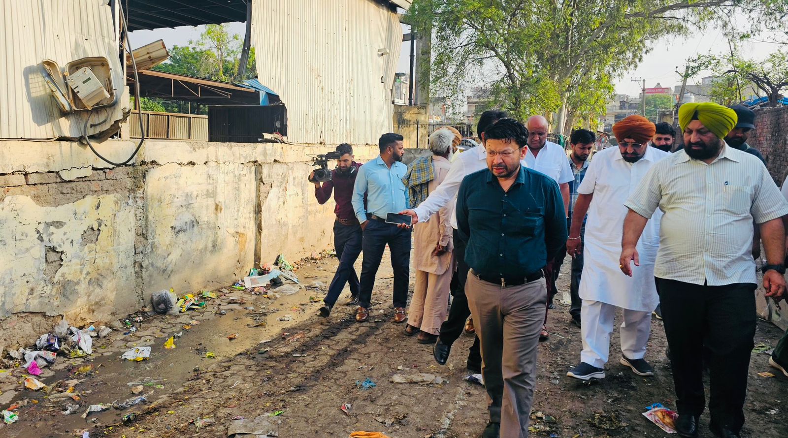 ਮਾਨ ਸਰਕਾਰ ਐਕਸ਼ਨ ਵਿੱਚ: ਮੰਤਰੀ ਰਵਜੋਤ ਸਿੰਘ ਨੇ ਲਾਪਰਵਾਹੀ ‘ਤੇ ਸ਼ਿਕੰਜਾ ਕੱਸਿਆ, ਡੇਰਾਬੱਸੀ ਵਿੱਚ ਤੇਜ਼ੀ ਨਾਲ ਸਫਾਈ ਦੇ ਦਿੱਤੇ ਆਦੇਸ਼