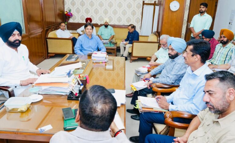 ਕਰਮਚਾਰੀ ਪਹਿਲਾਂ: ਮਾਨ ਸਰਕਾਰ ਕਰਮਚਾਰੀਆਂ ਦੀਆਂ ਉਮੀਦਾਂ ਨੂੰ ਪੂਰਾ ਕਰਨ ਲਈ ਵਚਨਬੱਧ