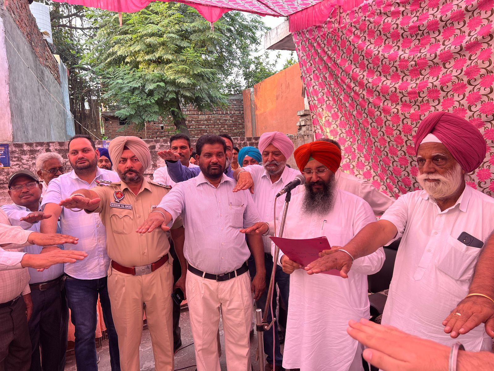 ਚੇਅਰਮੈਨ ਜਗਰੂਪ ਸਿੰਘ ਸੇਖਵਾਂ ਨੇ ਪਿੰਡ ਡੱਡਵਾਂ ਦੇ ਨਿਵਾਸੀਆਂ ਨੂੰ ਨਸ਼ਿਆਂ ਵਿਰੁੱਧ ਇਕਜੁਟ ਹੋਣ ਦਾ ਸੱਦਾ ਦਿੱਤਾ