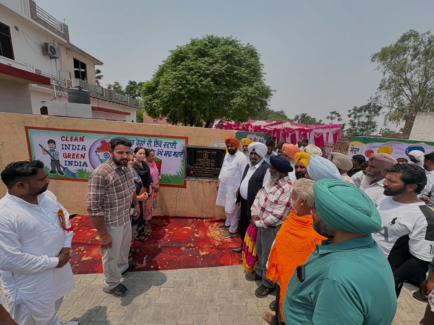 ਵਿਧਾਇਕ ਗੁਰਦੀਪ ਸਿੰਘ ਰੰਧਾਵਾ ਨੇ ਸਰਕਾਰੀ ਪ੍ਰਾਇਮਰੀ ਸਕੂਲ ਦੌਲੋਵਾਲ, ਅਰਲੀਭੰਨ ਤੇ ਦਰਗਾਬਾਦ ਵਿਖੇ ਵਿਕਾਸ ਕਾਰਜਾਂ ਦੇ ਕੀਤੇ ਉਦਘਾਟਨ