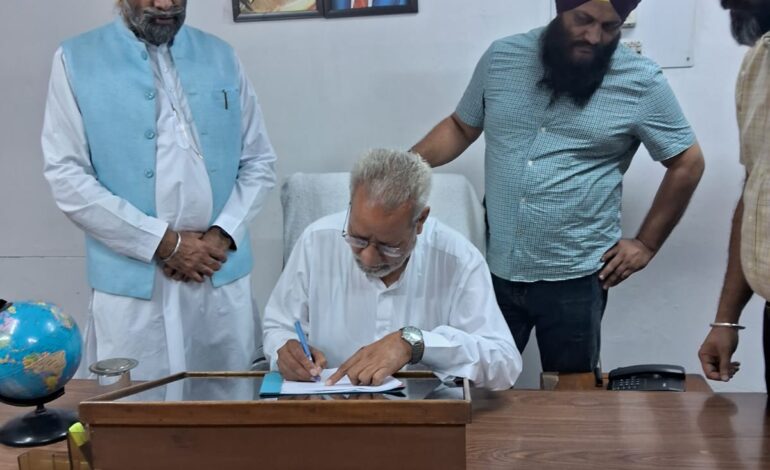 ਰਵਿੰਦਰ ਹੰਸ ਨੇ ਅਨੁਸੂਚਿਤ ਜਾਤੀਆਂ ਭੂਮੀ ਵਿਕਾਸ ਅਤੇ ਵਿੱਤ ਨਿਗਮ ਮੈਂਬਰ ਡਾਇਰੈਕਟਰ ਵੱਜੋਂ ਅਹੁਦਾ ਸੰਭਾਲਿਆ