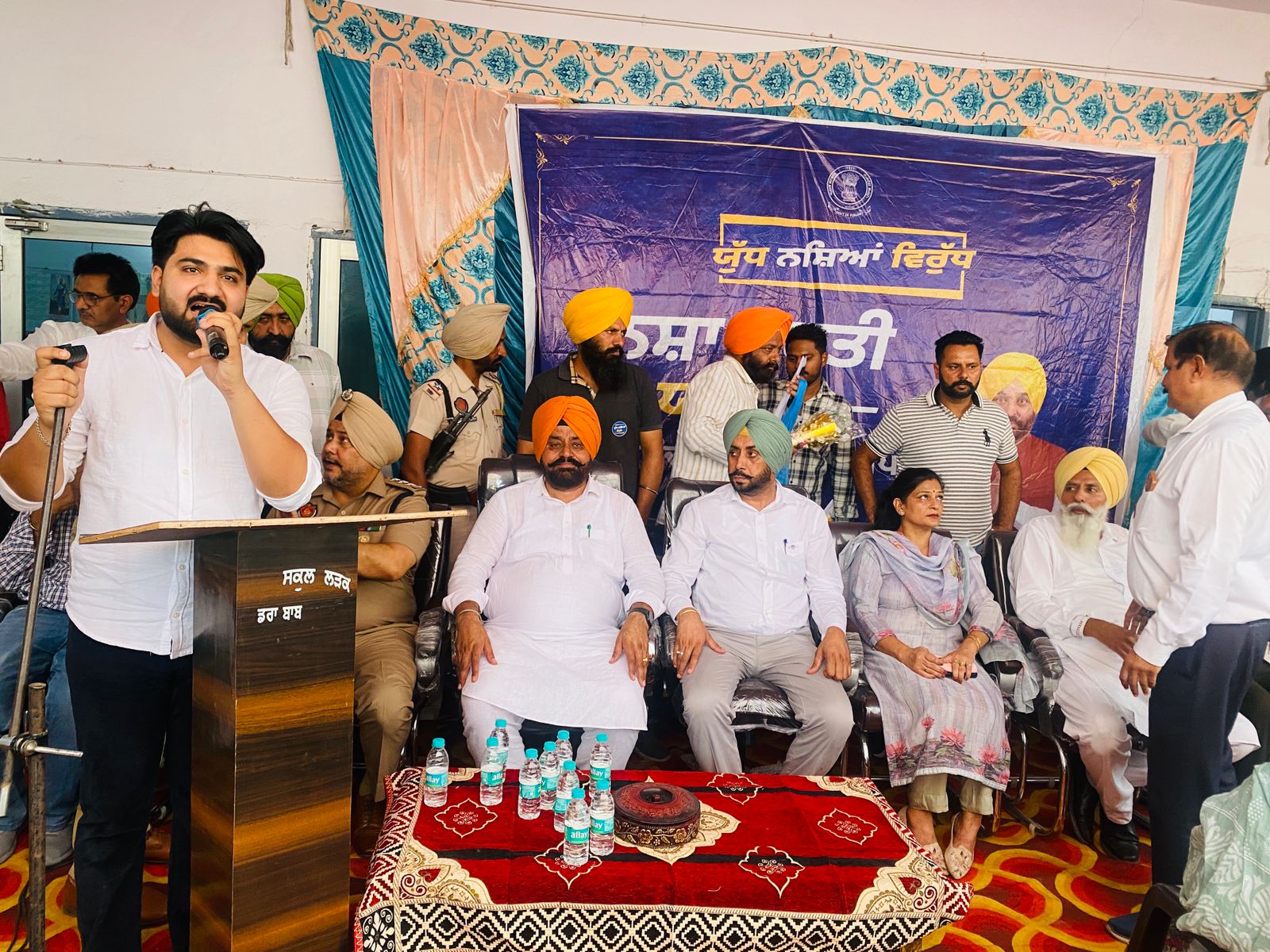 ਵਿਧਾਇਕ ਗੁਰਦੀਪ ਸਿੰਘ ਰੰਧਾਵਾ ਦੀ ਅਗਵਾਈ ਹੇਠ ਨਸ਼ਾ ਮੁਕਤੀ ਯਾਤਰਾ ਤਹਿਤ ਪਿੰਡ ਮਸਤਕੋਟ, ਵਡਾਲਾ ਬਾਂਗਰ, ਸ਼ਾਹਪੁਰ ਅਮਰਗੜ੍ਹ, ਮੱਲਿਆਂਵਾਲ, ਖਾਨੋਵਾਲ ਤੇ ਵਿਰਕ ਵਿਖੇ ਹੋਈਆਂ ਜਾਗਰੂਕਤਾ ਸਭਾਵਾਂ