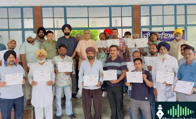 ਚੇਅਰਮੈਨ ਰਮਨ ਬਹਿਲ ਨੇ ਅਨੁਸੂਚਿਤ ਜਾਤੀ ਦੇ ਪਰਿਵਾਰਾਂ ਨੂੰ ਕਰਜ਼ਾ ਮੁਕਤੀ ਸਰਟੀਫਿਕੇਟ ਵੰਡੇ