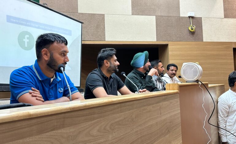 ਪੰਜਾਬ ਦੇ ਆਪ ਸੋਸ਼ਲ ਮੀਡੀਆ ਯੋਧਿਆਂ ਨੇ ਸਿੱਖਿਆ ‘ਡਿਜੀਟਲ ਯੁੱਧ’ ਦਾ ਮੰਤਰ