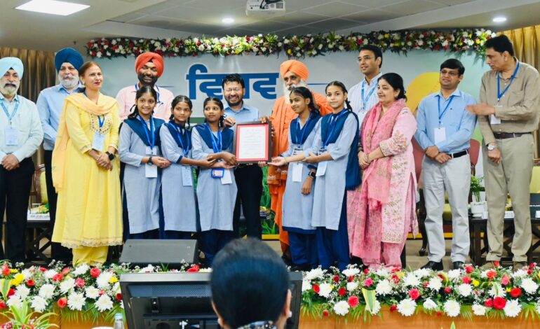 ਸਥਾਨਕ ਸਰਕਾਰ ਮੰਤਰੀ ਡਾ. ਰਵਜੋਤ ਸਿੰਘ ਵੱਲੋਂ ਵਾਤਾਵਰਣ ਦੀ ਸੁਰੱਖਿਆ ਲਈ ਪਲਾਸਟਿਕ ਦੀ ਵਰਤੋਂ ਛੱਡਣ ਦੀ ਅਪੀਲ