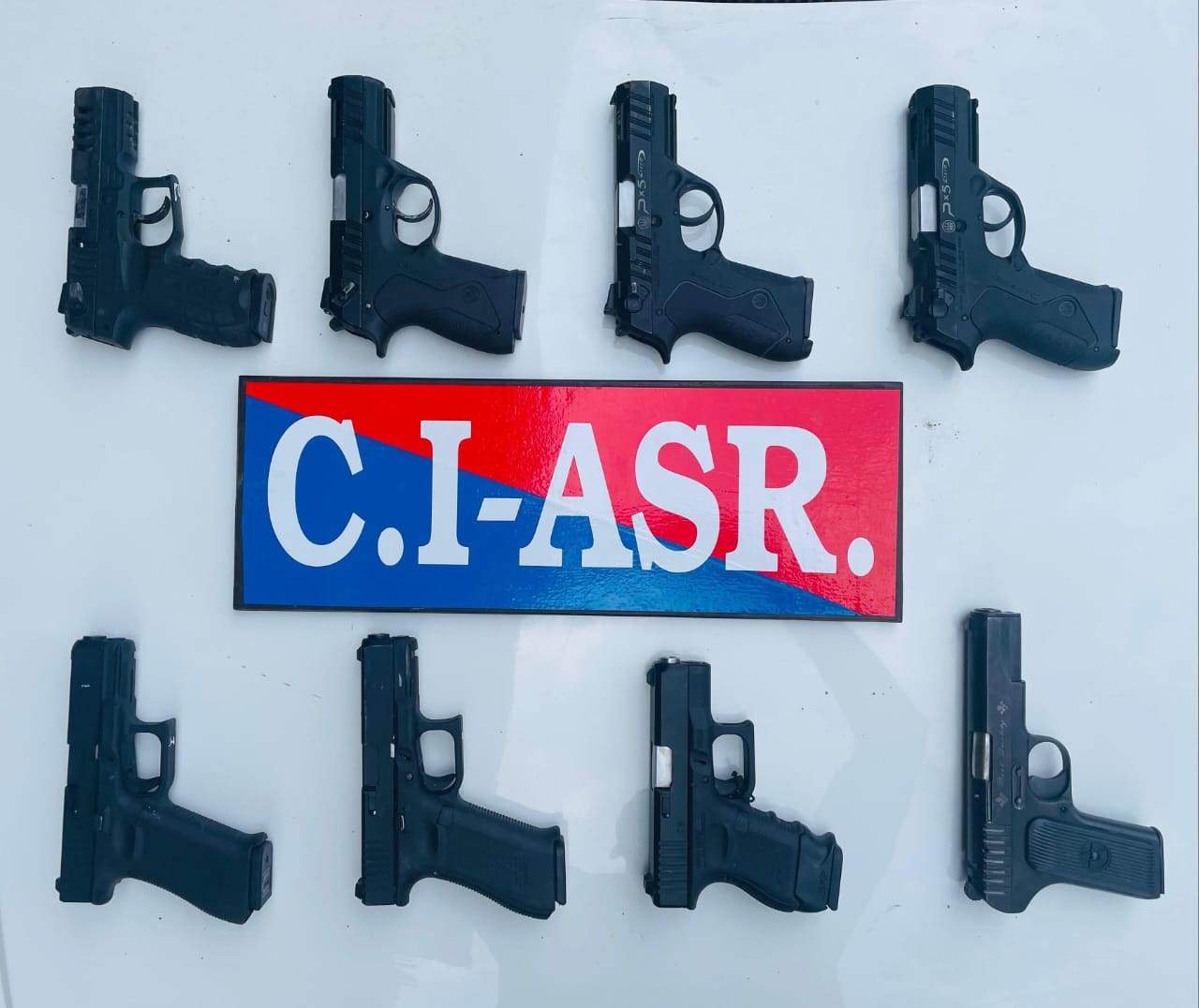 ਸਰਹੱਦ ਪਾਰੋਂ ਚੱਲ ਰਹੇ ਹਥਿਆਰ ਤਸਕਰੀ ਨੈੱਟਵਰਕ ਦਾ ਅੰਮ੍ਰਿਤਸਰ ਵਿੱਚ ਪਰਦਾਫ਼ਾਸ਼; ਅੱਠ ਪਿਸਤੌਲਾਂ ਸਮੇਤ ਦੋ ਗ੍ਰਿਫ਼ਤਾਰ*