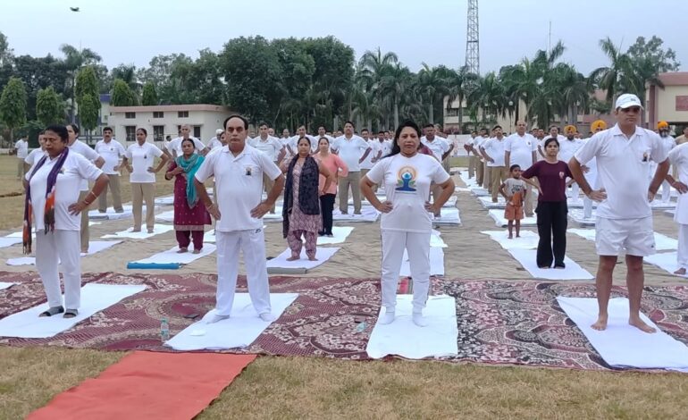 11ਵਾਂ ਅੰਤਰਰਾਸ਼ਟਰੀ ਯੋਗ ਦਿਵਸ ਬੀ.ਐੱਸ.ਐੱਫ. ਹੈੱਡ ਕੁਆਟਰ ਗੁਰਦਾਸਪੁਰ ਵਿਖੇ ਉਤਸ਼ਾਹ ਨਾਲ ਮਨਾਇਆ ਗਿਆ