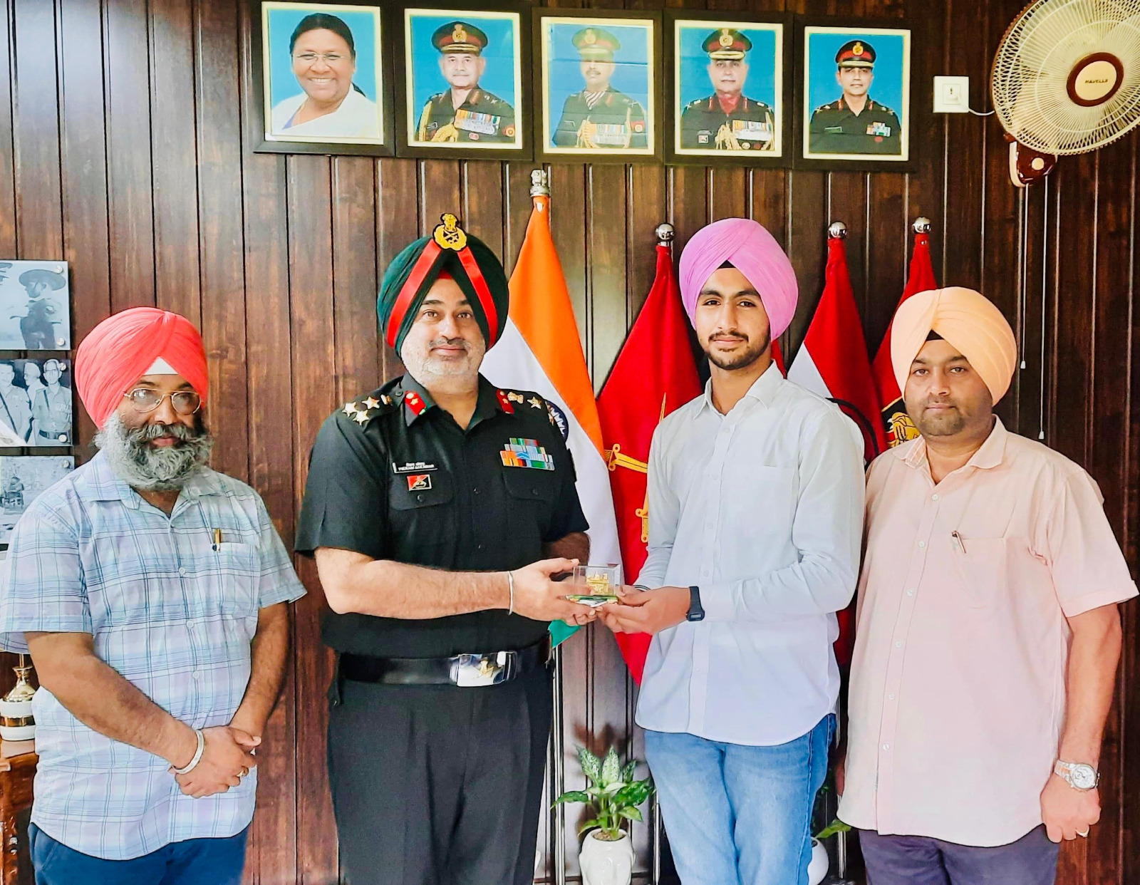 ਫੌਜ ਵਿਚ ਅਫਸਰ ਬਣਨ ਵਾਲੇ ਨੌਜਵਾਨਾਂ ਲਈ ਰੋਲ ਮਾਡਲ ਬਣਿਆ ਅਰਮਾਨਪ੍ਰੀਤ ਸਿੰਘ