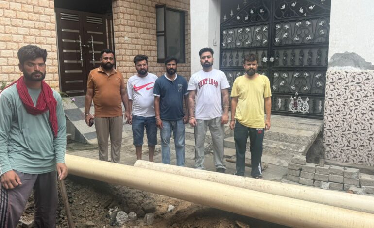 ਗੁਰਦਾਸਪੁਰ ਦੇ ਵਾਰਡ ਨੰਬਰ 25 ਵਿੱਚ ਸੀਵਰੇਜ ਦੀ ਸਮੱਸਿਆ ਦਾ ਨਵੀਆਂ ਪਾਈਪਾਂ ਨਾਲ ਹੋਇਆ ਹੱਲ