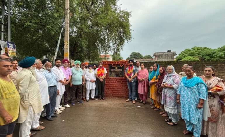 ਵਿਧਾਇਕ ਪਾਹੜਾ ਨੇ 12 ਲੱਖ ਰੁਪਏ ਦੀ ਲਾਗਤ ਨਾਲ ਬਣੀ ਸੜਕ ਦਾ ਕੀਤਾ ਉਦਘਾਟਨ