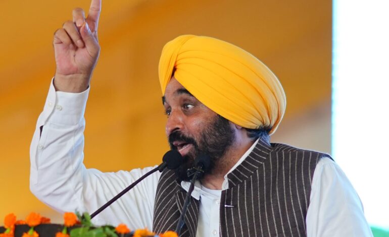 ਹੜ੍ਹ ਪੀੜਤਾਂ ਲਈ ਪੰਜਾਬ ਸਰਕਾਰ ਦਾ ਮੈਗਾ ਹੈਲਥ ਕੈਂਪ, 2303 ਪਿੰਡਾਂ ‘ਚ ਪਹੁੰਚਿਆਂ ਮੈਡੀਕਲ ਟੀਮਾਂ!