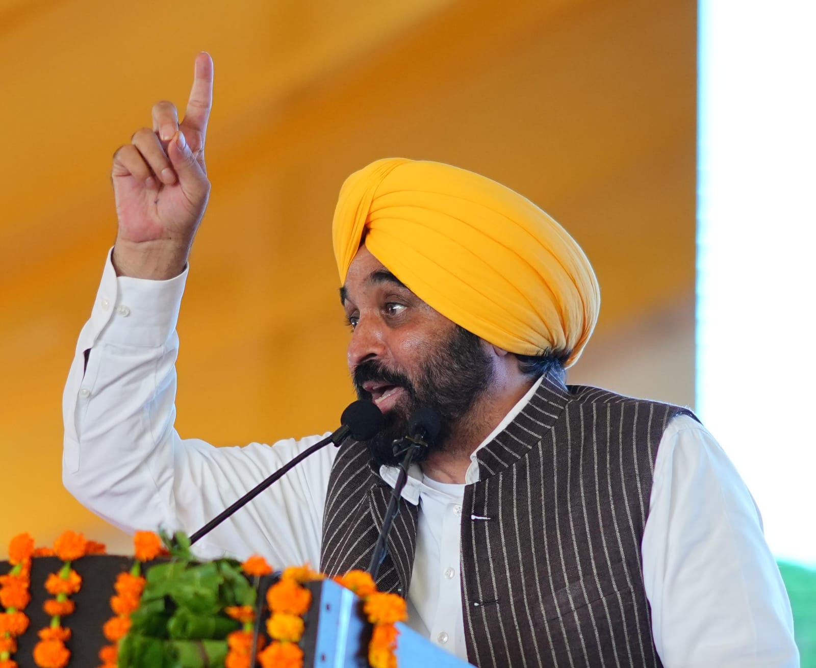 ਹੜ੍ਹ ਪੀੜਤਾਂ ਲਈ ਪੰਜਾਬ ਸਰਕਾਰ ਦਾ ਮੈਗਾ ਹੈਲਥ ਕੈਂਪ, 2303 ਪਿੰਡਾਂ ‘ਚ ਪਹੁੰਚਿਆਂ ਮੈਡੀਕਲ ਟੀਮਾਂ!