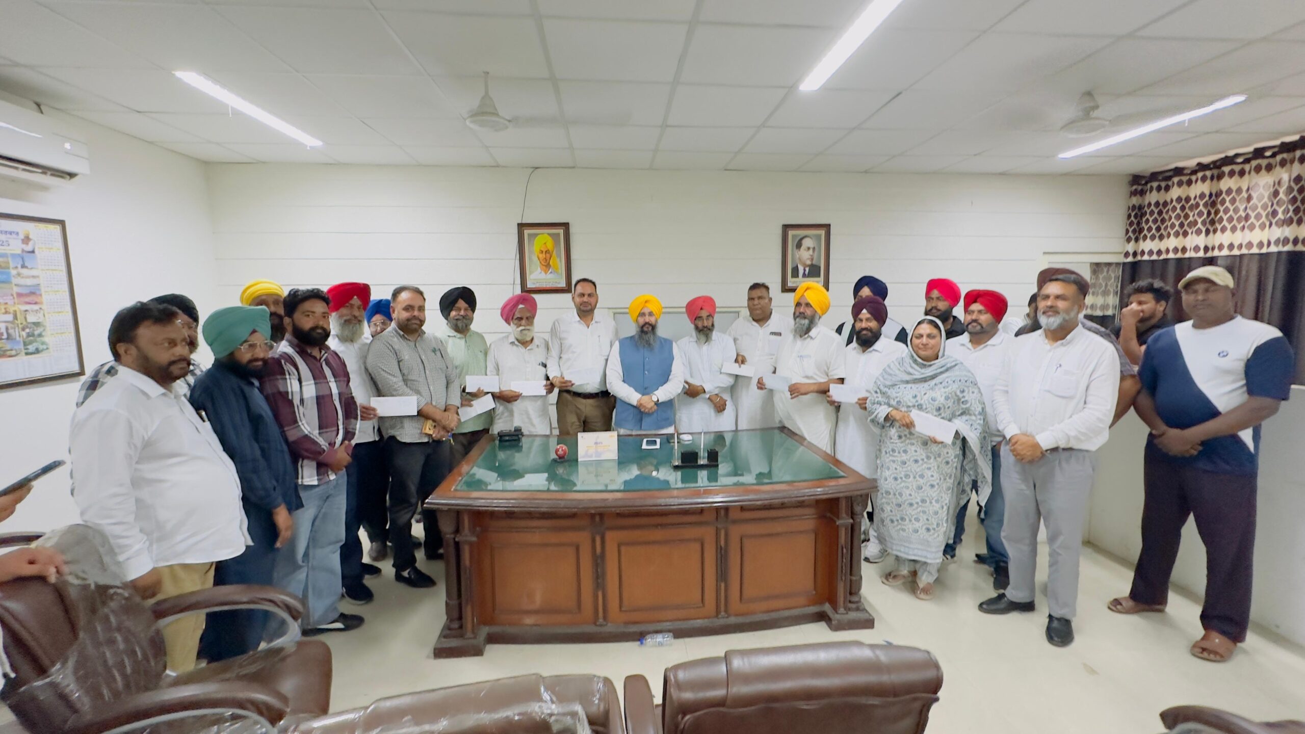 ਚੇਅਰਮੈਨ ਜਗਰੂਪ ਸਿੰਘ ਸੇਖਵਾਂ ਨੇ ਹਲਕੇ ਦੀਆਂ 17 ਪੰਚਾਇਤਾਂ ਨੂੰ 1.05 ਕਰੋੜ ਰੁਪਏ ਦੀ ਗਰਾਂਟ ਦੇ ਮਨਜ਼ੂਰੀ ਪੱਤਰ ਜਾਰੀ ਕੀਤੇ