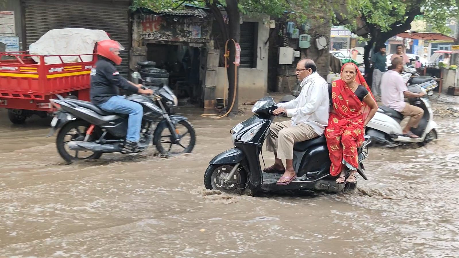 ਸ਼ਹਿਰ ਅੰਦਰ ਹੋਇਆ ਐਸਾ ਵਿਕਾਸ, ਪਾਣੀ ਨੂੰ ਨਹੀਂ ਮਿਲ ਰਿਹਾ ਨਿਕਾਸ