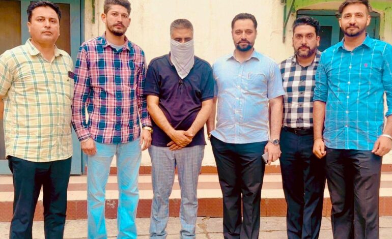 11,000 ਰੁਪਏ ਰਿਸ਼ਵਤ ਲੈਂਦਾ ਨਗਰ ਕੌਂਸਲ ਦਾ ਲੇਖਾਕਾਰ  ਵਿਜੀਲੈਂਸ ਬਿਊਰੋ ਨੇ ਕੀਤਾ ਕਾਬੂ