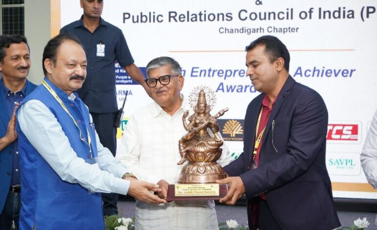 ਗਵਰਨਰ ਵੱਲੋਂ ਛੇਵੀਂ ਐਂਟਰਪਰਿਨਿਊਰ ਐਂਡ ਅਚੀਵਰ ਅਵਾਰਡਜ਼ 2025 ਵਿੱਚ 31 ਵਿਸ਼ੇਸ਼ ਹਸਤੀਆਂ ਨੂੰ  ਕੀਤਾ ਸਨਮਾਨਿਤ