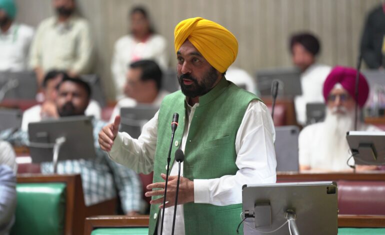 ਮੁੱਖ ਮੰਤਰੀ ਦੀ ਅਗਵਾਈ ਹੇਠ ਪੰਜਾਬ ਵਿਧਾਨ ਸਭਾ ਨੇ ਧਾਰਮਿਕ ਗ੍ਰੰਥਾਂ ਵਿਰੁੱਧ ਅਪਰਾਧ ਦੀ ਰੋਕਥਾਮ ਬਾਰੇ ਬਿੱਲ, 2025 ਨੂੰ ਸਰਬਸੰਮਤੀ ਨਾਲ ਸਿਲੈਕਟ ਕਮੇਟੀ ਕੋਲ ਭੇਜਿਆ