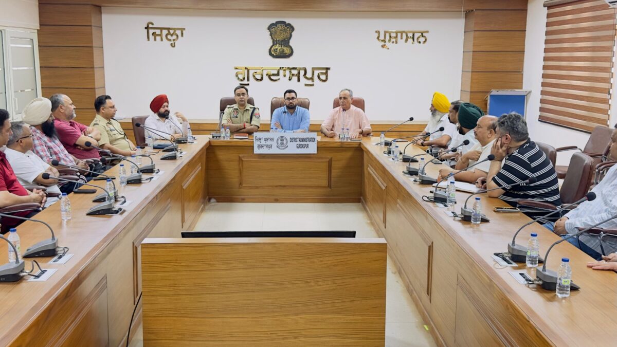 ਜ਼ਿਲ੍ਹਾ ਪ੍ਰਸ਼ਾਸਨ ਲੋਕਾਂ ਦੀ ਜਾਨ-ਮਾਲ ਦੀ ਸੁਰੱਖਿਆ ਲਈ ਪੂਰੀ ਤਰ੍ਹਾਂ ਵਚਨਬੱਧ – ਡੀਸੀ, ਐੱਸਐੱਸਪੀ