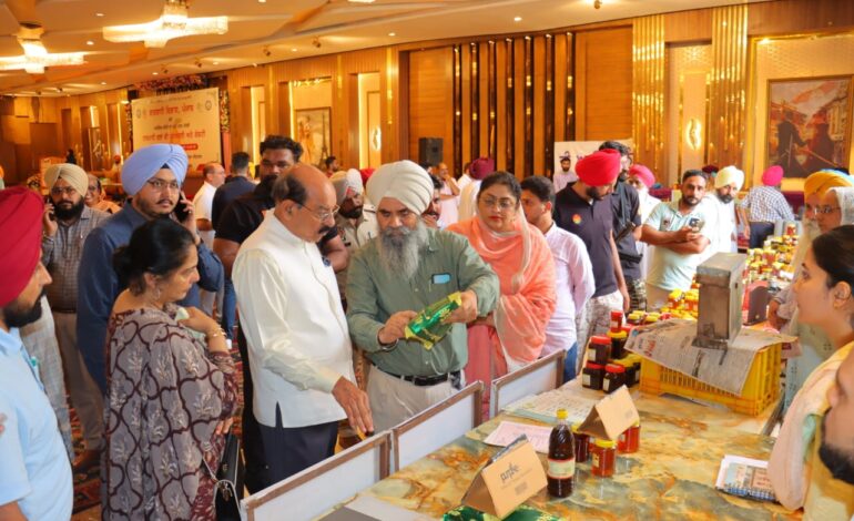 ਬਾਗਬਾਨੀ ਵਿਭਾਗ ਵੱਲੋਂ ਕਰਵਾਏ ਰਾਜ ਪੱਧਰੀ ਨਾਖ ਮੁਕਾਬਲੇ ਵਿੱਚ ਅੰਮ੍ਰਿਤਸਰ ਦੇ ਕਿਸਾਨਾਂ ਨੇ ਮਾਰੀ ਬਾਜੀ