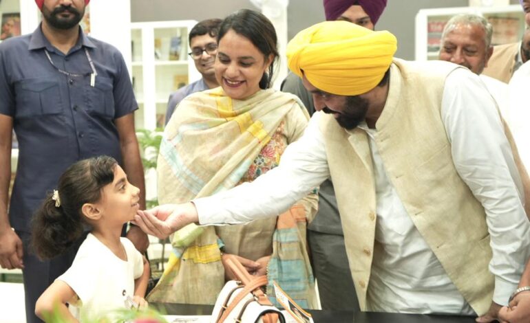 ਮੁੱਖ ਮੰਤਰੀ ਦਾ ਮਿਸ਼ਨ ਗਿਆਨ ਜਾਰੀ; ਪੰਜਾਬ ਵਾਸੀਆਂ ਨੂੰ ਨਵੀਂ ਲਾਇਬ੍ਰੇਰੀ ਸਮਰਪਿਤ