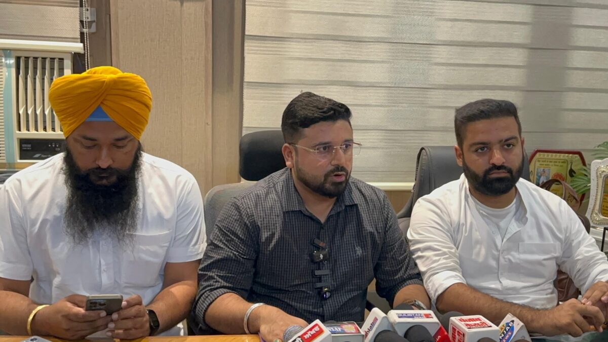 ਯੋਜਨਾਬੱਧ ਵਿਕਾਸ ਨੂੰ ਤਰਜੀਹ ਦੇਣ ਵਾਲੀ ਨਵੀਂ ਤੇ ਅਗਾਂਹਵਧੂ ਲੈਂਡ ਪੂਲਿੰਗ ਸਕੀਮ ਕਿਸਾਨ ਤੇ ਲੋਕ ਪੱਖੀ : ਚੇਅਰਮੈਨ ਰਜੀਵ ਸ਼ਰਮਾ