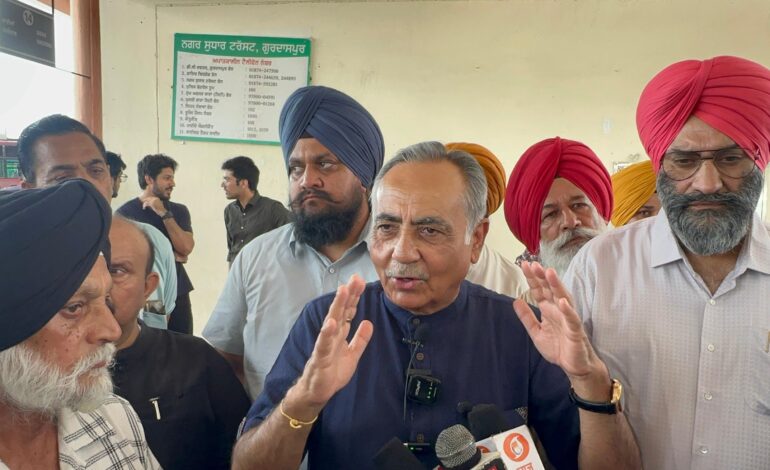 ਚੇਅਰਮੈਨ ਰਮਨ ਬਹਿਲ ਨੇ ਬੱਸ ਸਟੈਂਡ ਗੁਰਦਾਸਪੁਰ ਵਿਖੇ ਨਵੇਂ ਬਣਨ ਵਾਲੇ ਆਮ ਆਦਮੀ ਕਲੀਨਿਕ ਦੀ ਸ਼ੁਰੂਆਤ ਕਰਵਾਈ