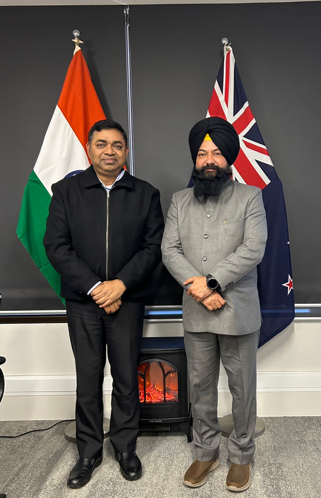 ਜਸਵੀਰ ਸਿੰਘ ਗੜ੍ਹੀ ਵੱਲੋਂ ਭਾਰਤੀ ਸਫ਼ੀਰ ਡਾ. ਮਦਨ ਮੋਹਨ ਸੇਠੀ ਨਾਲ ਮੁਲਾਕਾਤ