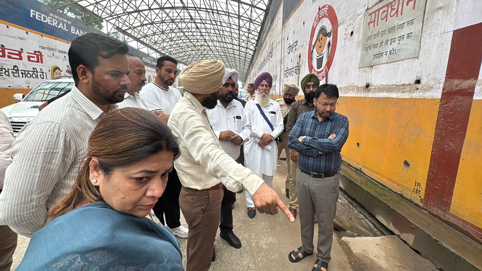 ਡਾ. ਰਵਜੋਤ ਸਿੰਘ ਵੱਲੋਂ ਡਿਊਟੀ ਵਿੱਚ ਲਾਪਰਵਾਹੀ ਕਰਨ ‘ਤੇ ਜੂਨੀਅਰ ਇੰਜੀਨੀਅਰ ਅਤੇ ਸੈਨਟਰੀ ਇੰਸਪੈਕਟਰ ਮੁਅੱਤਲ ਕਰਨ ਦੇ ਆਦੇਸ਼